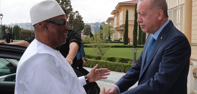 Cumhurbaşkanı Erdoğan ile Mali Cumhurbaşkanı Keita bir araya geldi