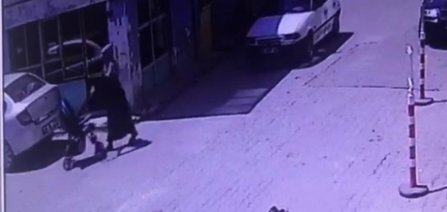 Konya’da bebek arabasını çalan şüpheli kamerada