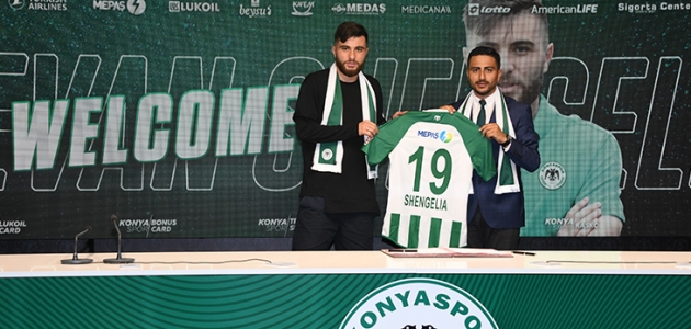 Konyaspor yeni transferi duyurdu