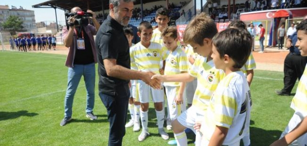 Aykut Kocaman, Niğde U12 Cup’a katıldı
