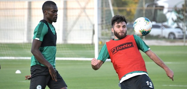 Konyaspor’un son transferi Levan Shengelia, ilk antrenmanına çıktı