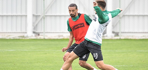 Konyaspor ara vermeden Göztepe maçı hazırlıklarına başladı