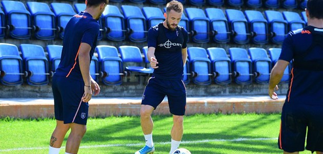 Medipol Başakşehir’de Roma maçı hazırlıkları devam ediyor