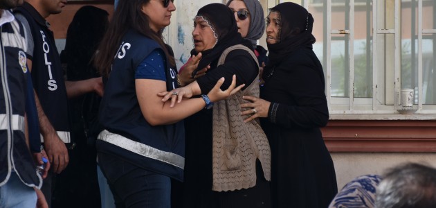 Oturma eylemi yapan Diyarbakır annelerinden HDP’lilere tepki