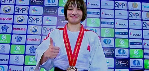 Merve Azak dünya şampiyonu