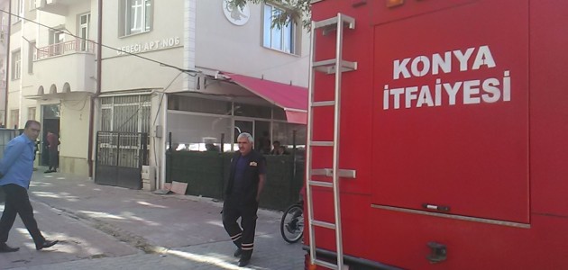 Konya’da apartmanda yangın büyümeden söndürüldü