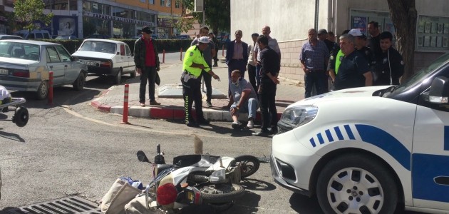 Karaman’da polis aracıyla elektrikli bisiklet çarpıştı: 1 yaralı