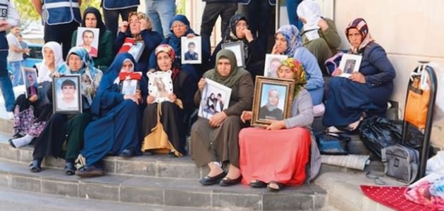 Diyarbakır annelerinden Barış Pınarı’na tam destek