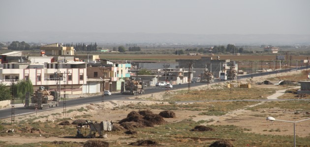 Barış Pınarı Harekatı kapsamında sınırda askeri yoğunluk