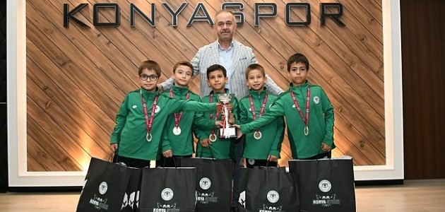 Konyaspor şampiyonları ağırladı
