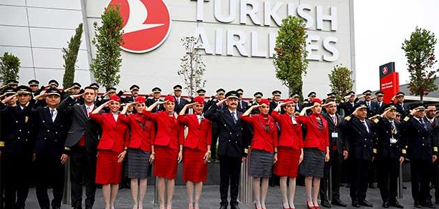THY’nin pilot ve kabin memurlarından Mehmetçik’e asker selamı