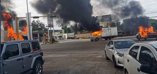 Meksika’da çete üyeleri Culiacan kentini savaş alanına çevirdi