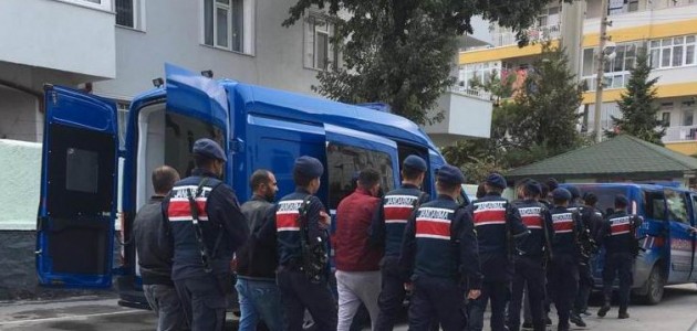 Konya’da jandarmadan zehir tacirlerine operasyon: 8 gözaltı