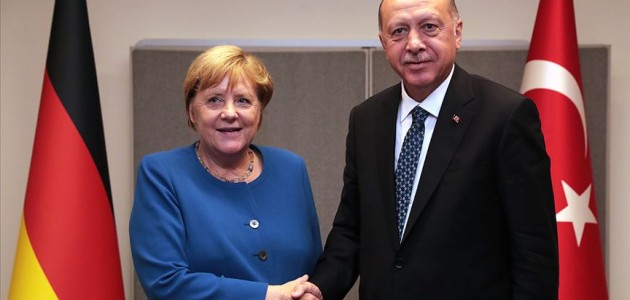 Cumhurbaşkanı Erdoğan ile Merkel telefonla görüştü