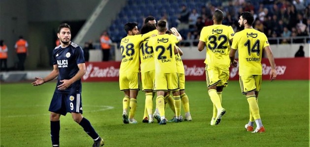 Fenerbahçe 3 golle turladı