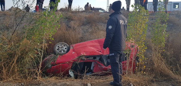 Erzincan’da iki asker trafik kazasında yaralandı