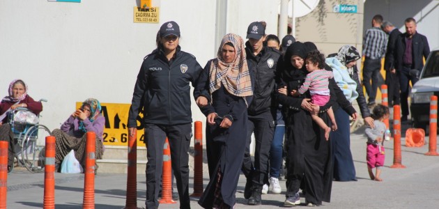 Konya’da bebekleri sokağa terk edenler yakalandı