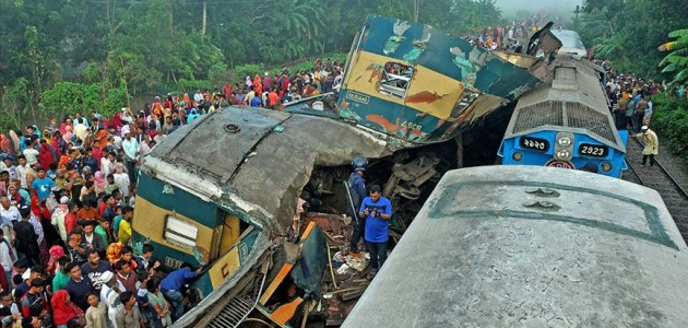 Bangladeş’te tren kazası: 15 ölü