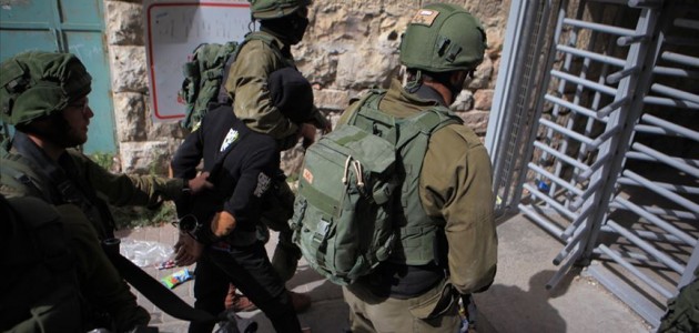 İsrail güçleri Batı Şeria’da 8 Filistinliyi gözaltına aldı