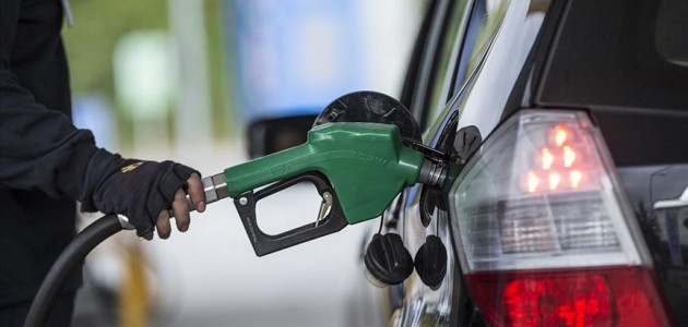 İran’da benzine yüzde 50 zam