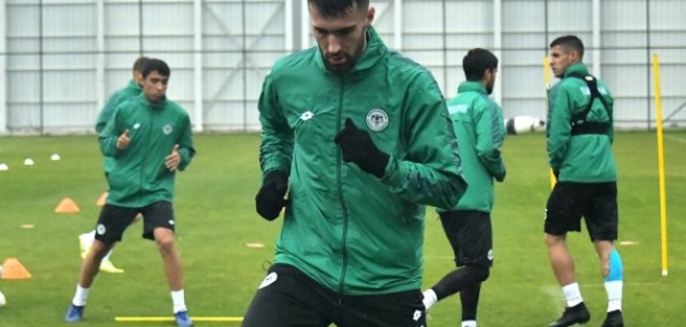 Konyaspor’da  Riad Bajic onbire geri dönüyor!