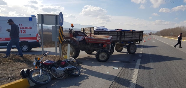 Konya’da traktör ile motosiklet çarpıştı: 1 ölü, 1 yaralı