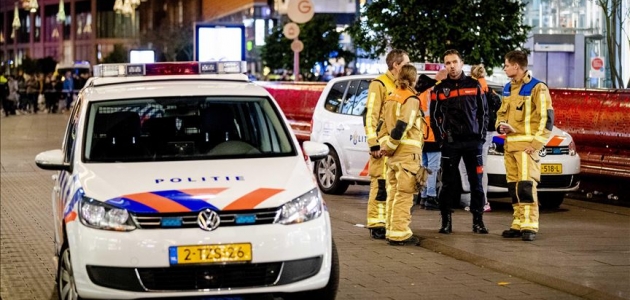 Hollanda’nın Lahey kentinde bıçaklı saldırı yapıldı