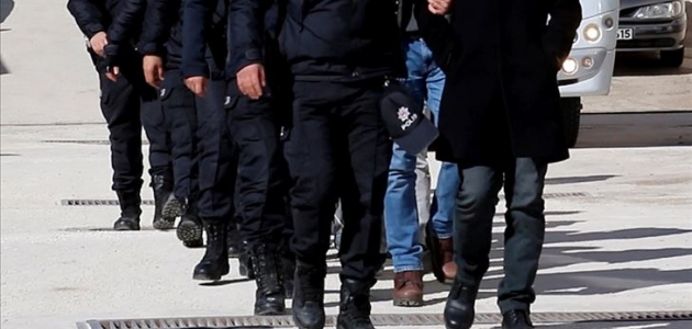 FETÖ’nün TSK yapılanmasında 25 şüpheli tutuklandı