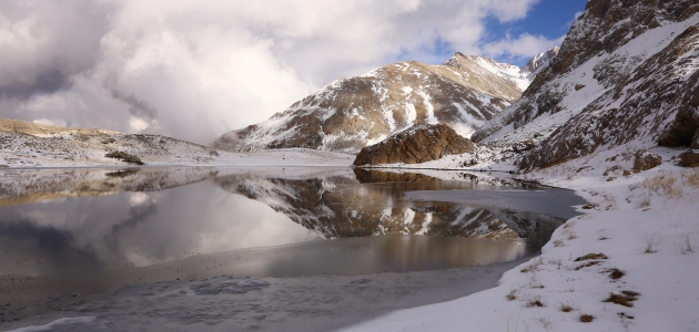 Bolkar’daki buzul göllerinin kış güzelliği büyülüyor