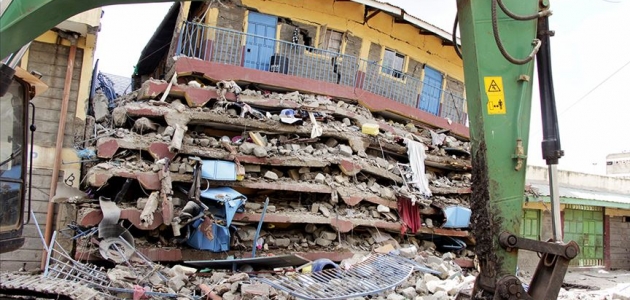Kenya’da 6 katlı bina çöktü