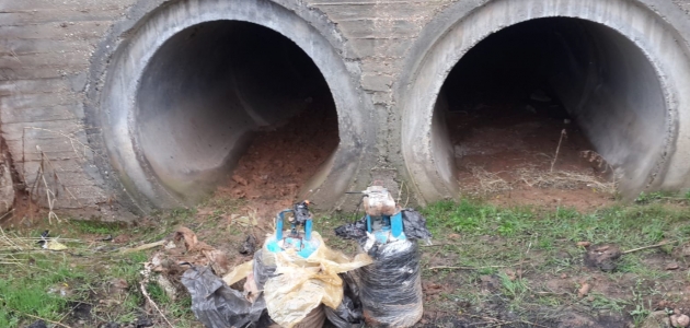 Barış Pınarı Harekatı bölgesinde teröristlerce açılan tüneller kapatılıyor