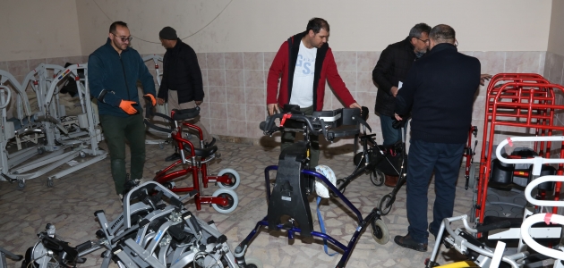 Meram Belediyesi yardım malzemelerinin dağıtımına devam ediyor