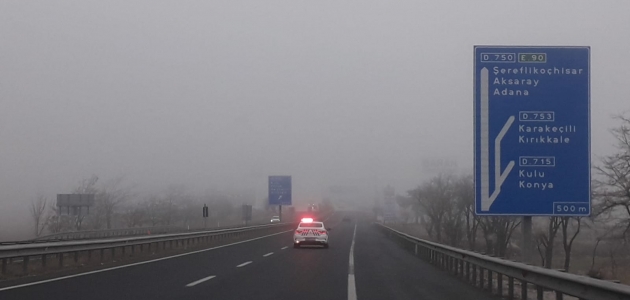 Ankara-Konya-Aksaray kara yolunda sis etkili oluyor