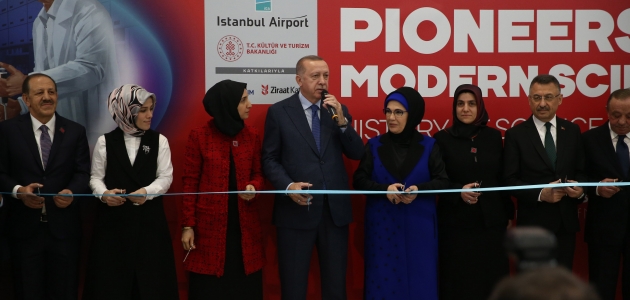 Cumhurbaşkanı Erdoğan, sergi açılışına katıldı