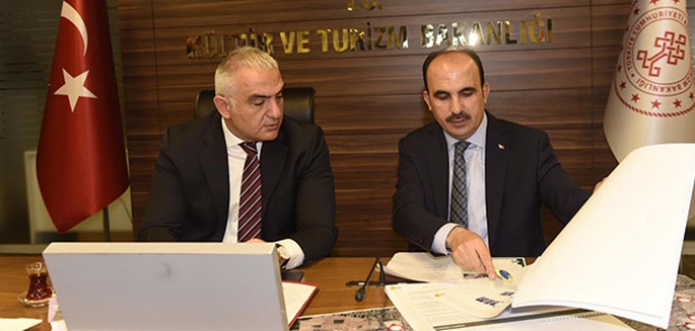 Kültür ve Turizm Bakanlığında Konya projeleri konuşuldu