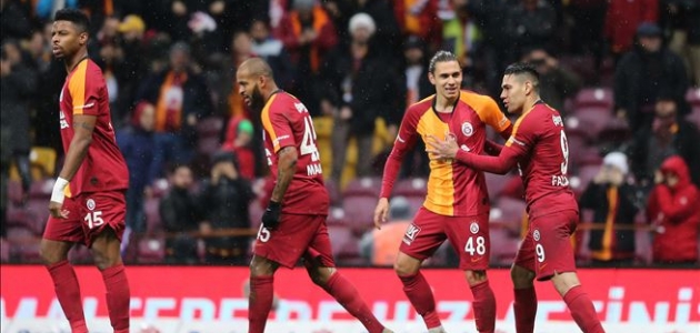 Galatasaray üç puanı beş golle aldı