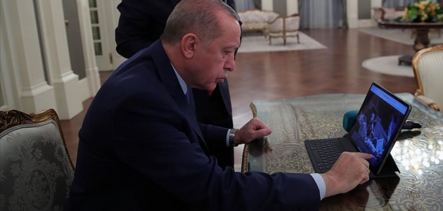 Cumhurbaşkanı Erdoğan ’Yılın Fotoğrafları’ oylamasına katıldı