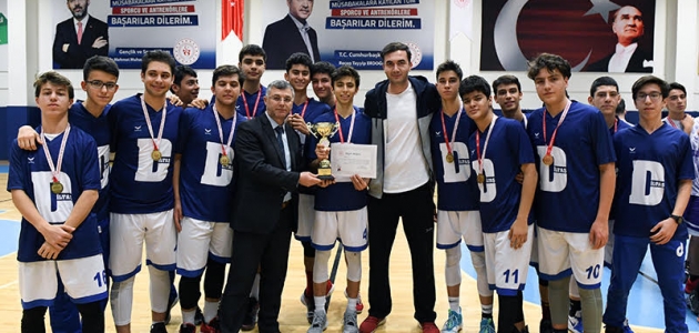 Diltaş Anadolu Lisesi Şampiyon oldu