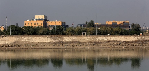 Bağdat’ta ABD Büyükelçiliği yakınlarına füze atıldı