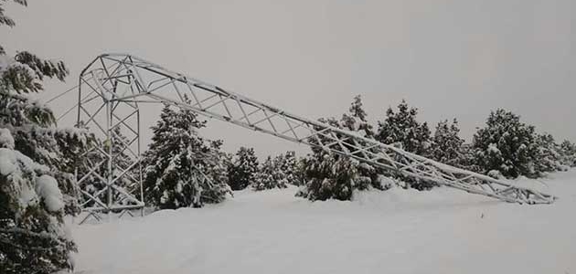 Kar yağışı Konya’nın bir ilçesini günlerce elektriksiz bıraktı!