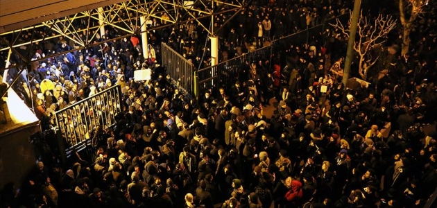 Tahran’da rejim karşıtı gösteri