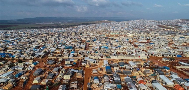 İdlib’deki çadır kentler doldu, taşıyor