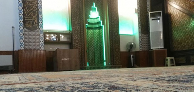 Konya’da camiye giren hırsızlar güvenlik kamerasını çaldı