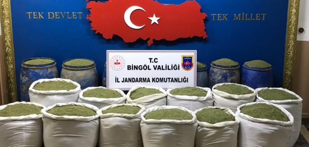 Diyarbakır’daki ortak operasyonda 1 ton 351 kilogram esrar ele geçirildi