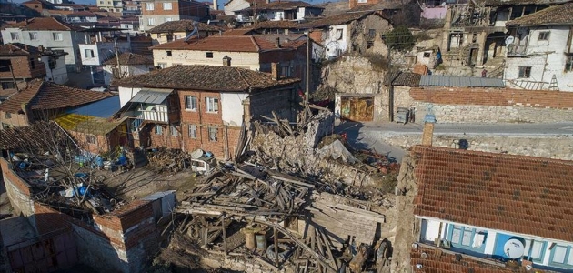 Manisa’daki deprem sonrası hasar tespit çalışması başlatıldı
