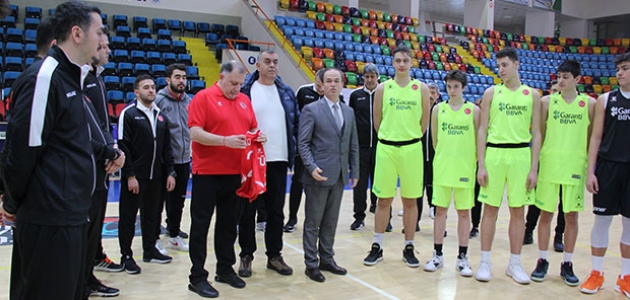 16 Yaş Altı Erkek Milli Basketbol Takımı’nın Konya’daki kampı sürüyor