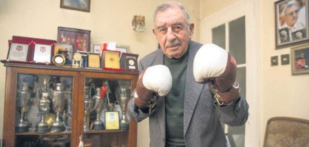 Türkiye’nin ilk profesyonel boksörü Zakaryan, 90 yaşında vefat etti