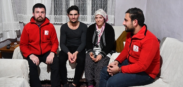 Depremzedeleri kurtaran Suriyeli gencin ailesine kavuşması için harekete geçildi
