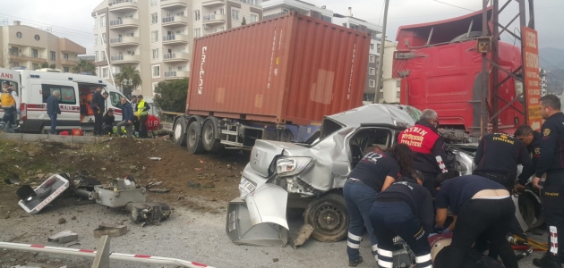 Aydın’da tırla otomobil çarpıştı: 1 ölü, 4 yaralı