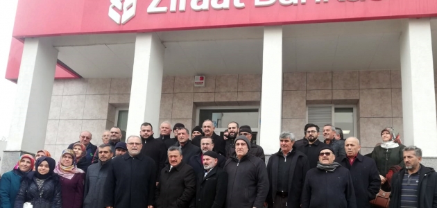 AK Parti Seydişehir teşkilatı üyelerinin depremzedelere yardımı